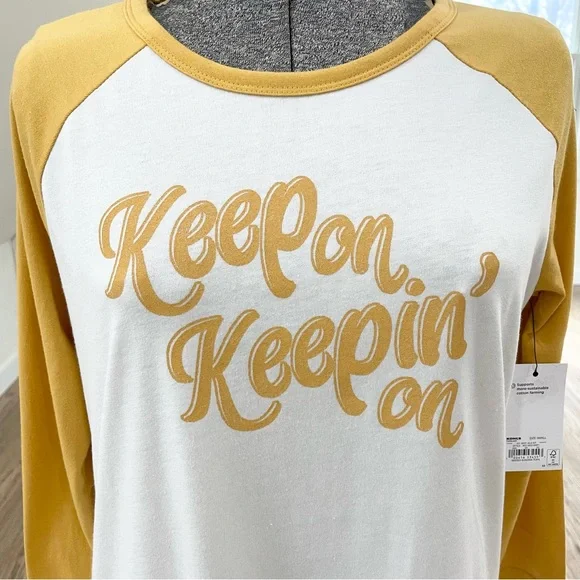 NWT XS S XXL Keep on keeping on gold and white crew neck baseball tee - Picture 3 of 8